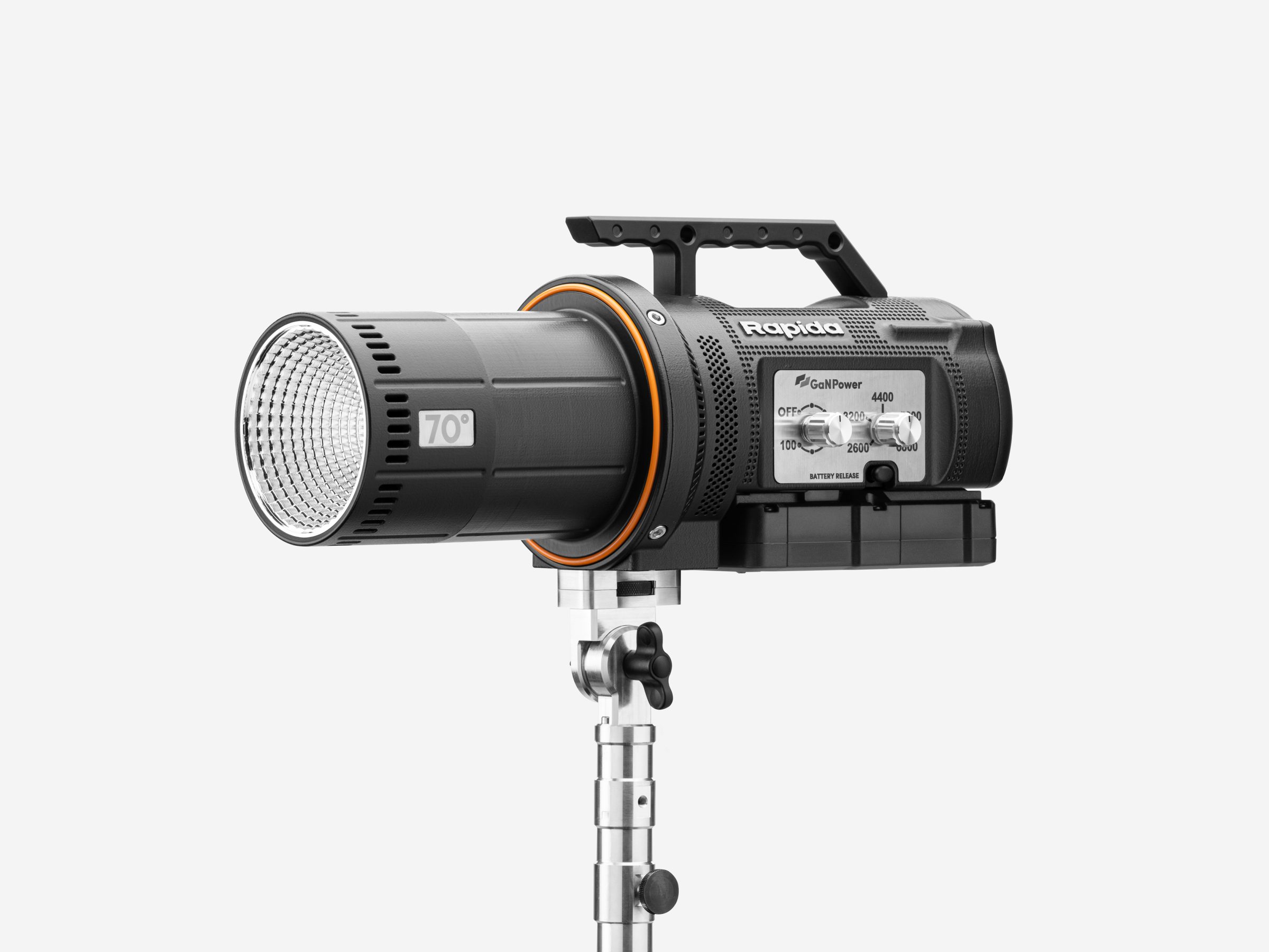 Master-Bianco-45-Gradi-Reflector70-2400x1800